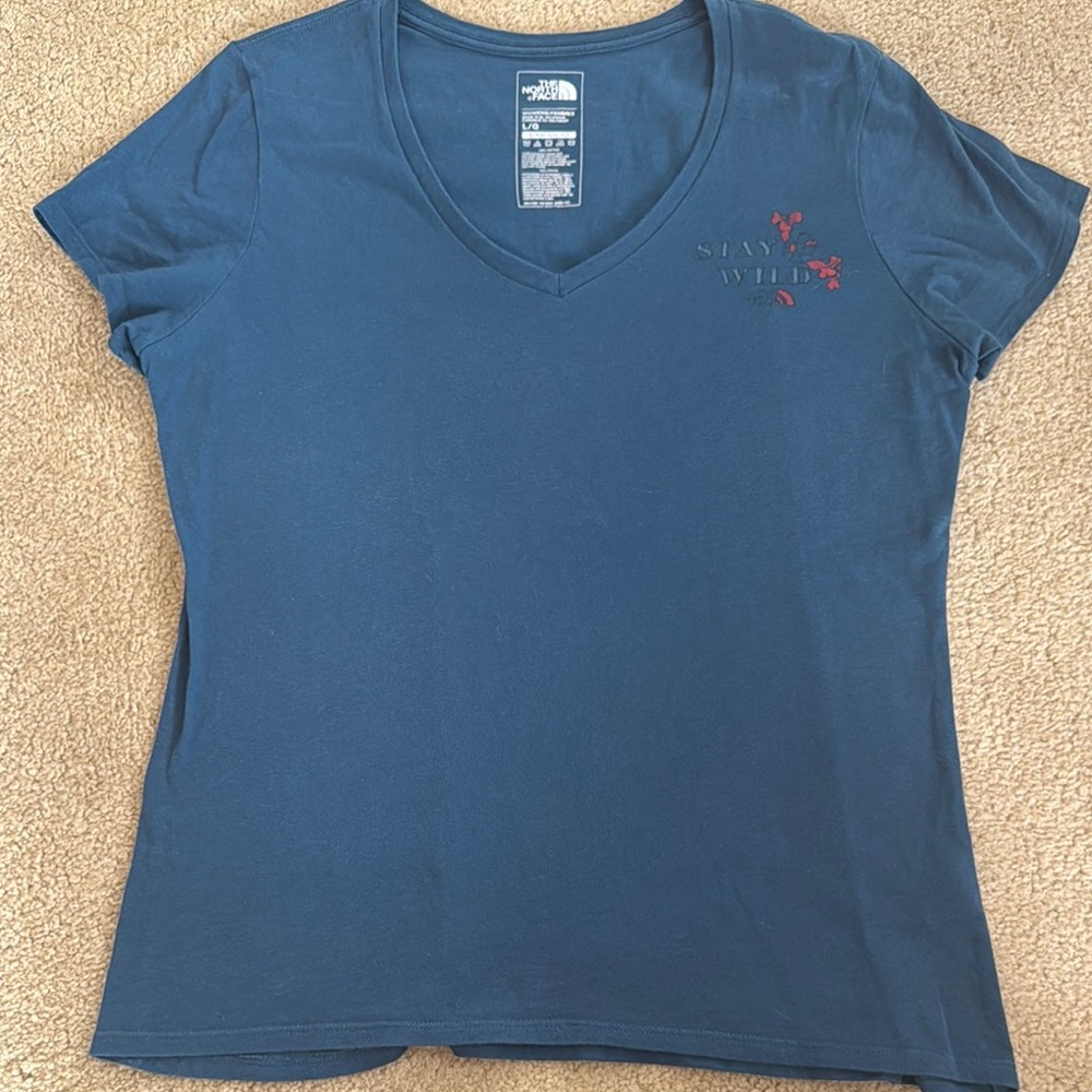 The North Face Women's Blue V-Neck Top Large